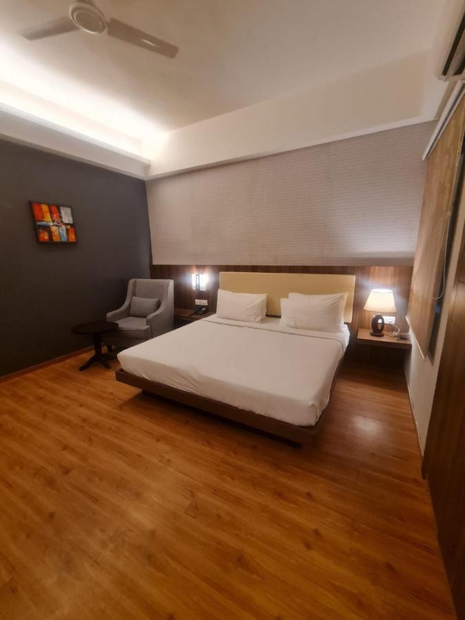 Hotel Lemon Park Haldwāni Eksteriør billede