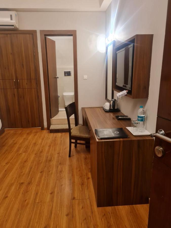 Hotel Lemon Park Haldwāni Eksteriør billede